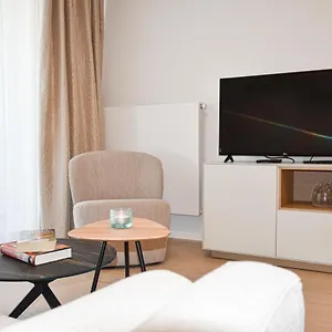 crystal-residences-luxurious-seaside-apartments.bruges-hotels.info/